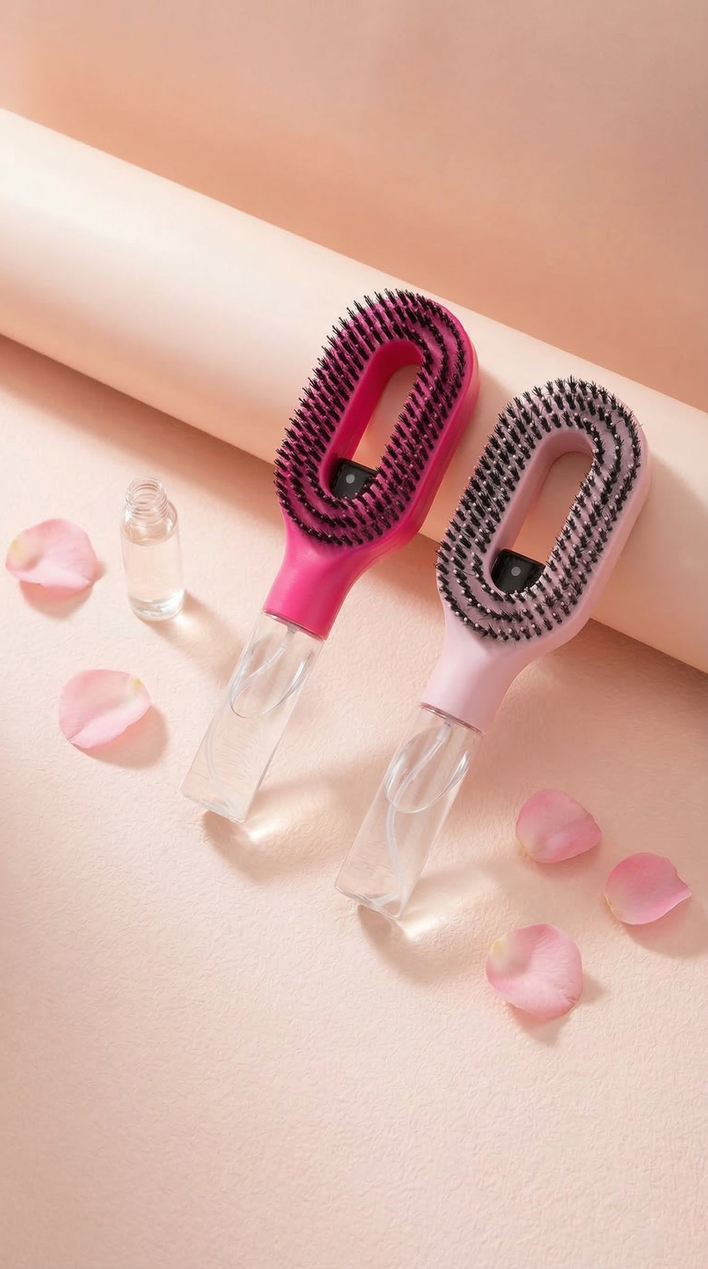 Lot de 2 Brosses démêlantes avec vaporisateur intégré